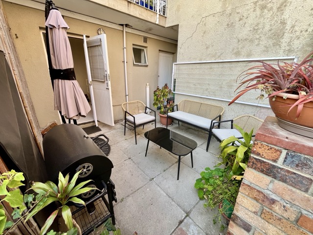 To Let 1 Bedroom Property for Rent in Green Point Western Cape